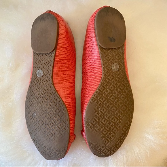 PRICE DROP! ⬇️ Tory Burch Mini Miller Ballet Flat - Melon Coral with Gold … - Picture 4 of 7
